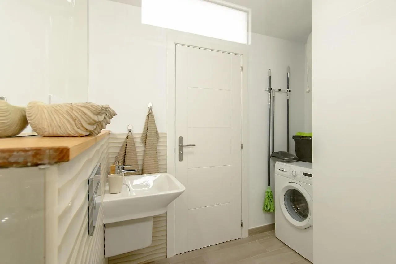 Apartment Red Volcano Apartment, Free Access To The Fariones Sports Center Puerto del Carmen