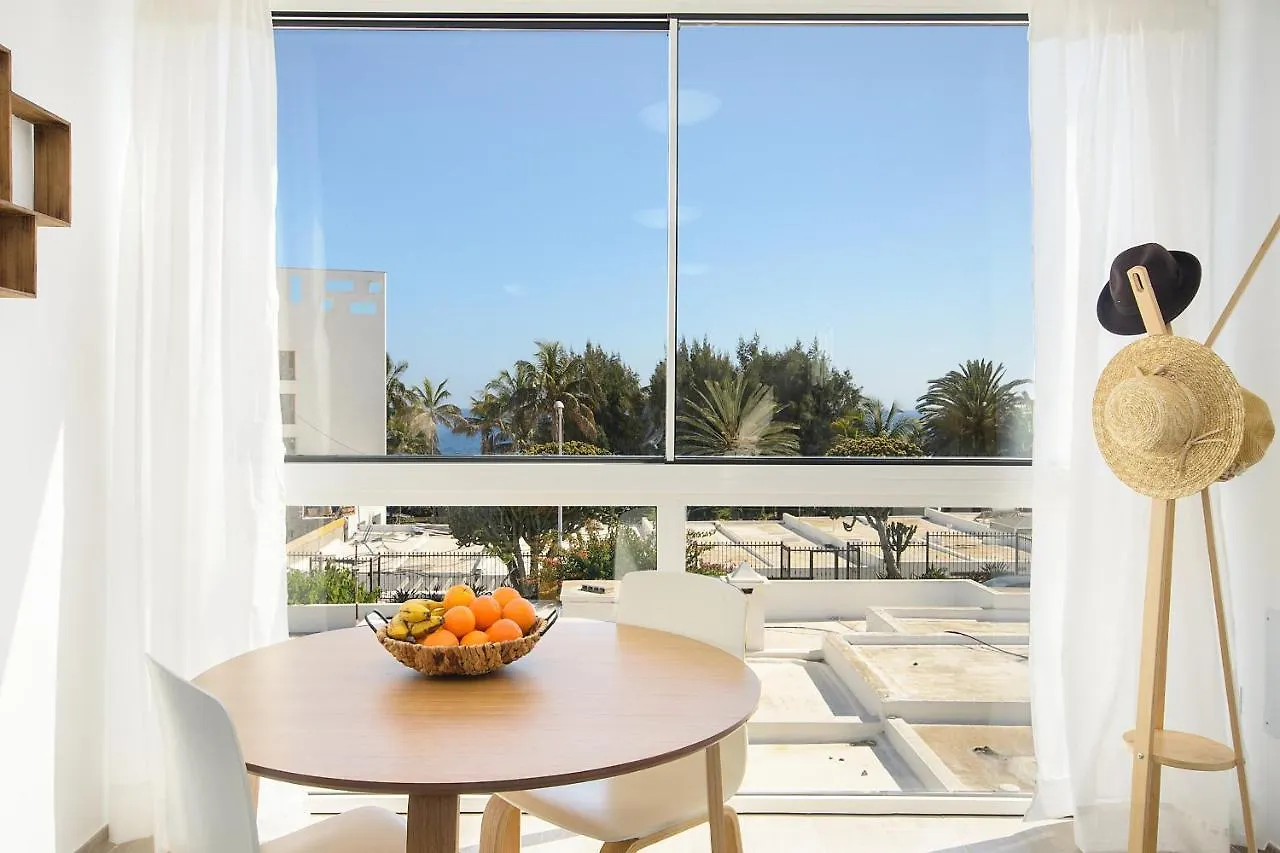 Red Volcano Apartment, Free Access To The Fariones Sports Center Puerto del Carmen  Puerto del Carmen (Lanzarote)