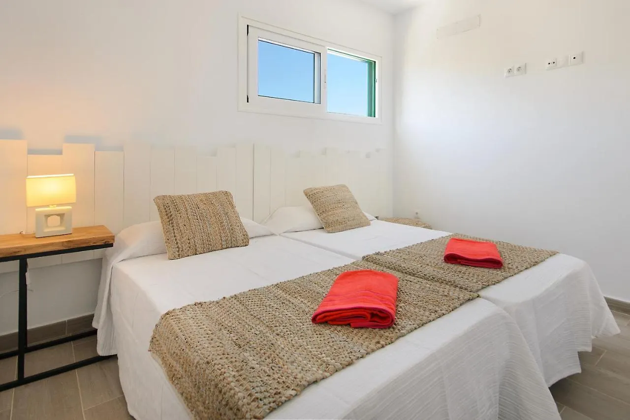Red Volcano Apartment, Free Access To The Fariones Sports Center Puerto del Carmen  Lägenhet